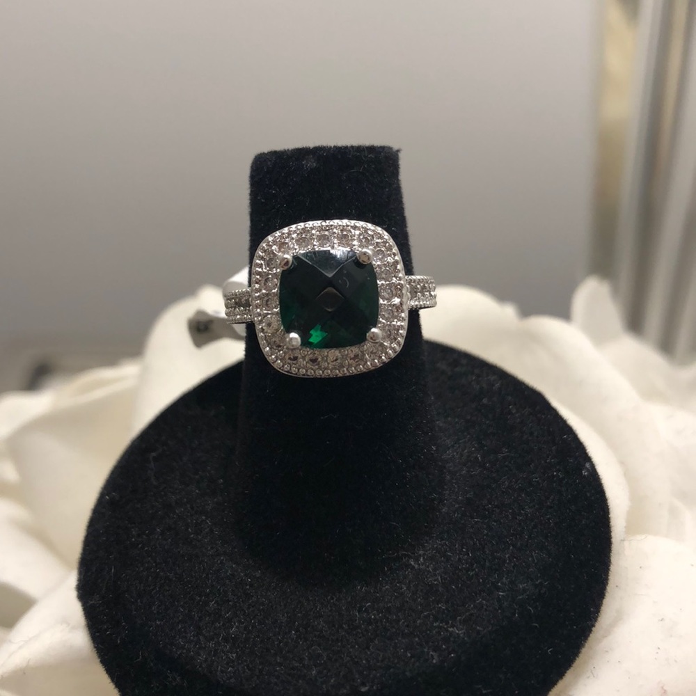 Emerald Green Cushion Halo Ring in Silver
